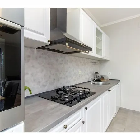 Alaga Heights With Harbour View Apartment
