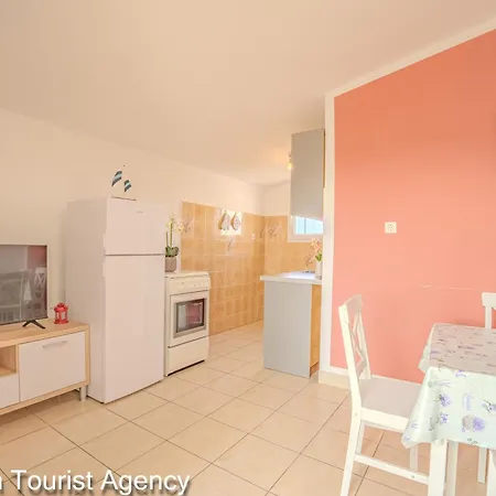 Alaga Heights With Harbour View Apartment *